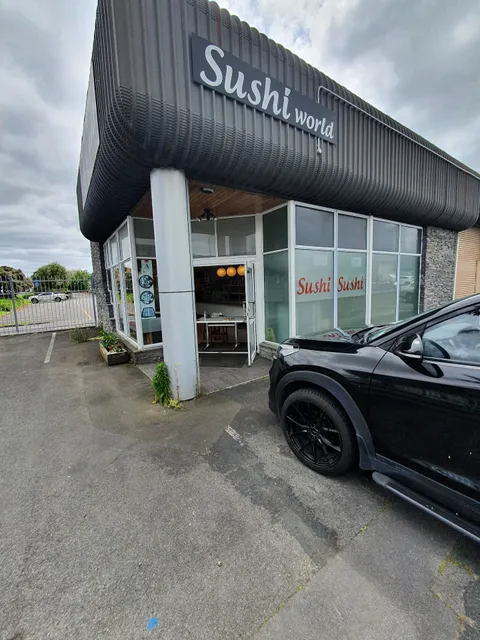 Sushi World