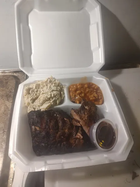 MO'S BBQ