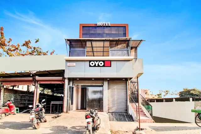 Flagship Hotel Pritesh Deluxe