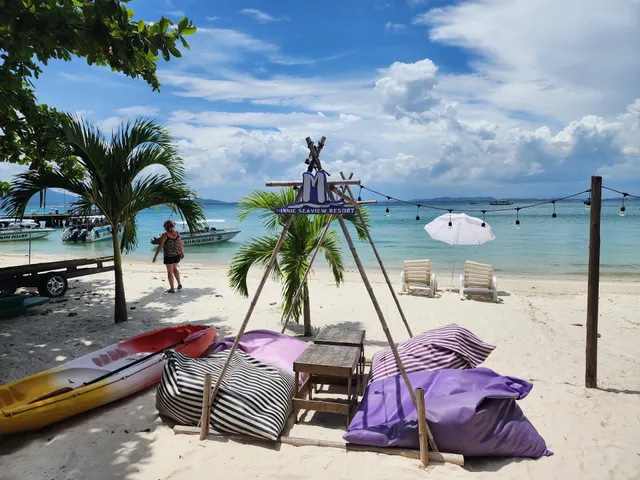 Minnie Seaview Resort