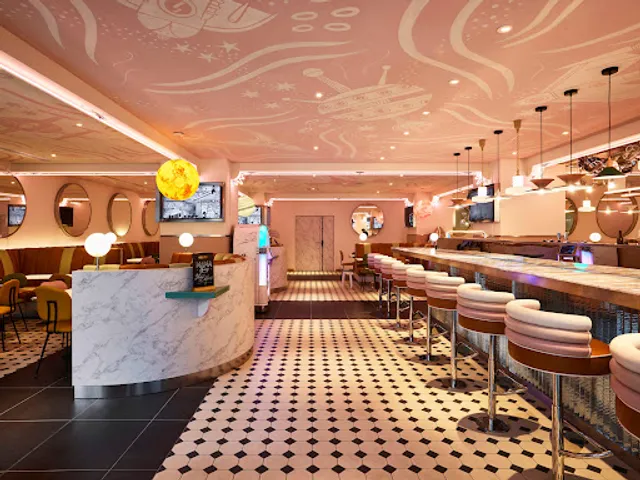 Mama Restaurant Paris La Défense