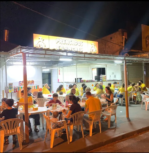 Uau Dog Prensados e Lanches