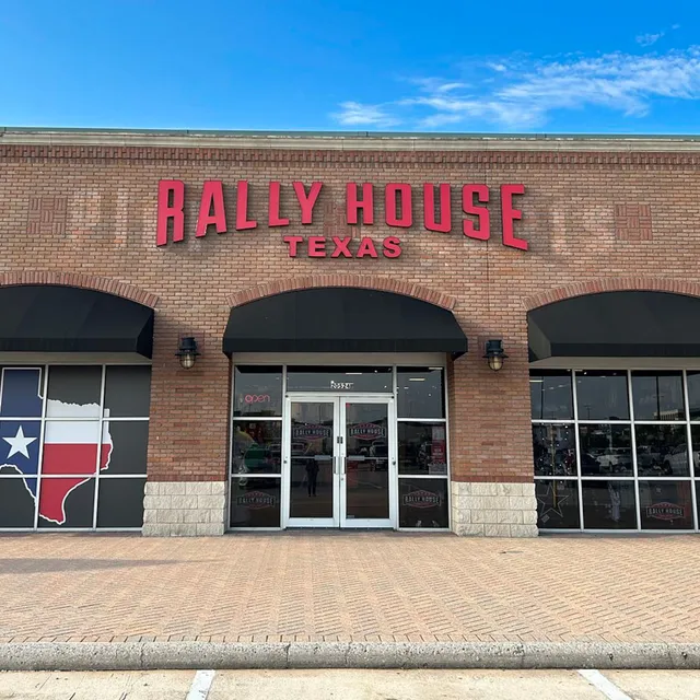 Rally House Deerbrook Marketplace
