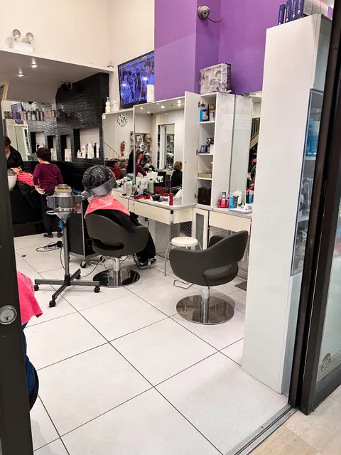Sa Sa salon