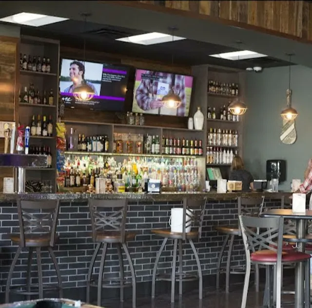 Hooch's Bar & Drive Thru