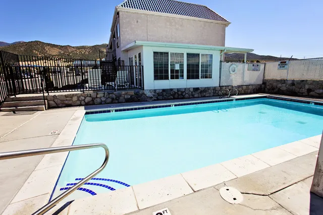 National 9 Nephi 9 Inn