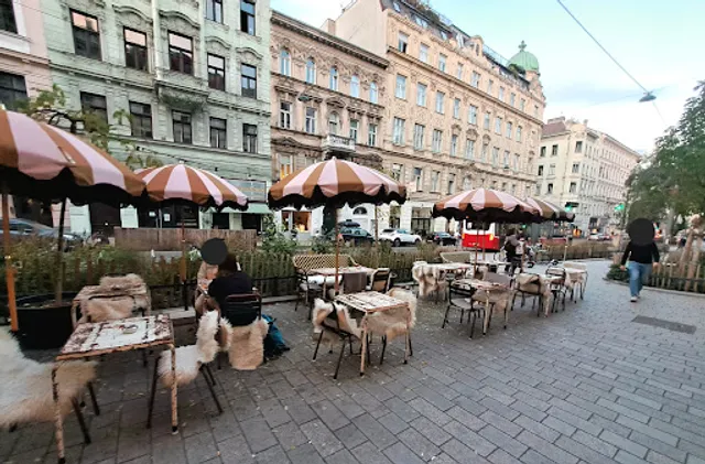 Adlerhof - Café, Bistro & Bar