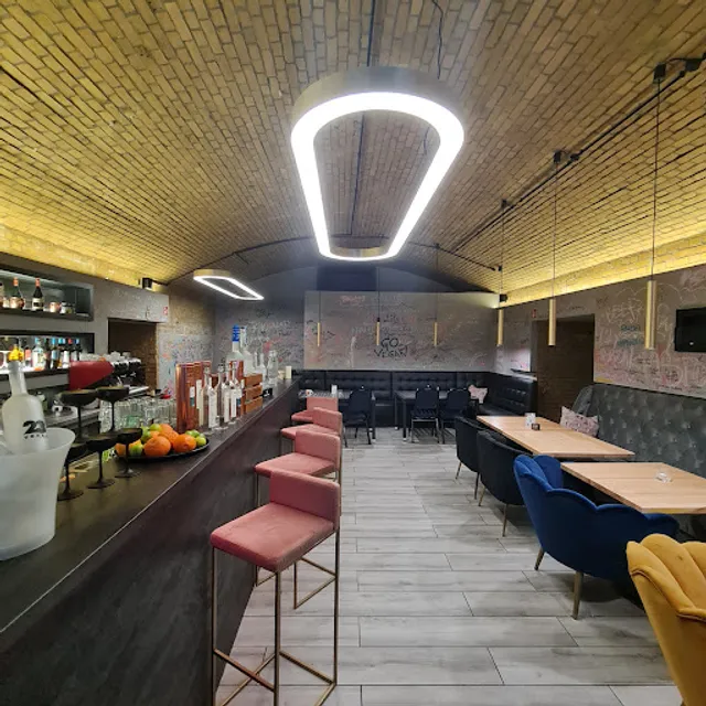 Lily Burger "Beef & Vegan Grill-Club“