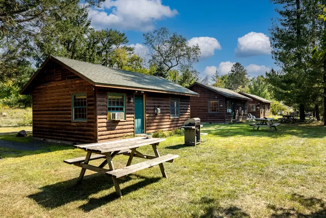 Wannigan Point Cabins Resort