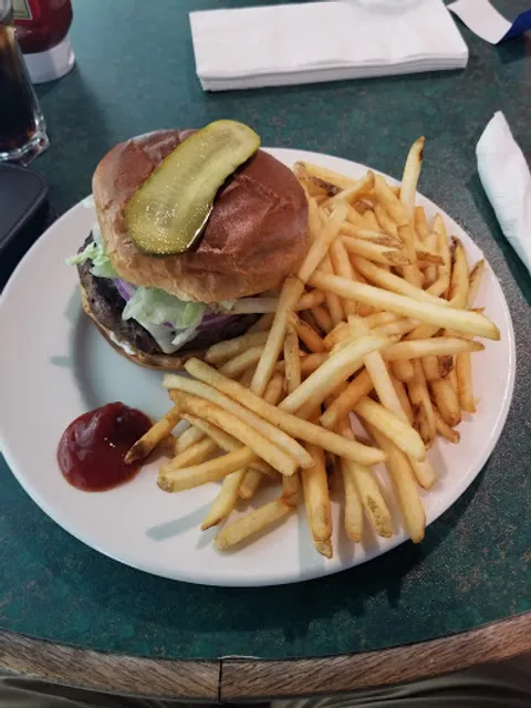 Boomers Bar & Grill - Delta