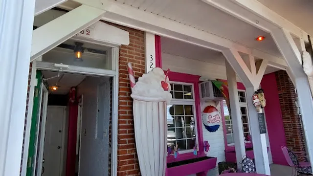Ice Cream Parlor