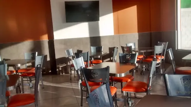 QUESIPIZZAS PERFIFERICO GOMEZ LERDO