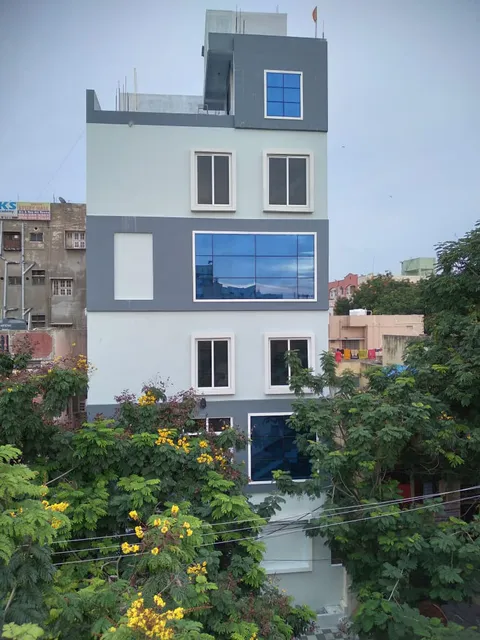 Mayookha Super Executive Girls Hostel and Studyhall