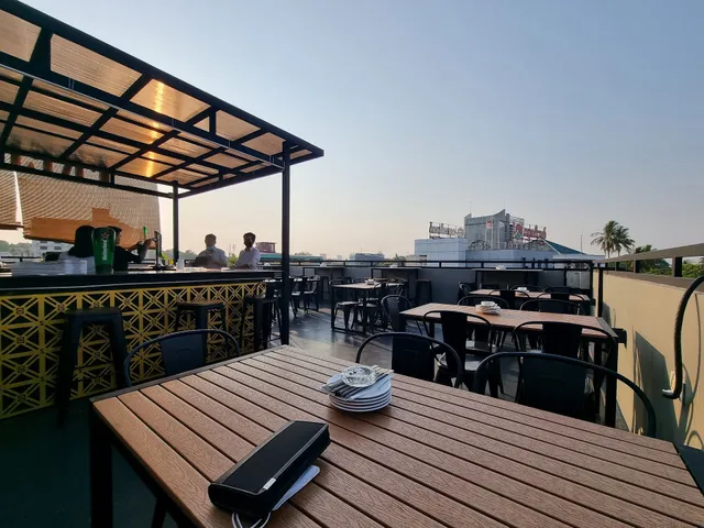 Freesia Rooftop Lounge