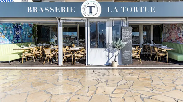 Brasserie La Tortue Port de Toulon
