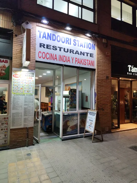 TANDOORI STATION RESTURANTE COCINA INDIA Y PAKISTANÍ.