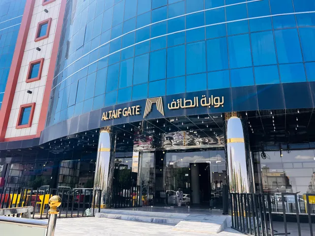 OYO 186 Al Taif Gate Hotel Suites