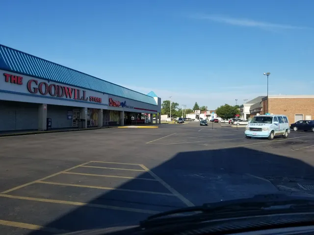 Breitenstrater Square Shopping Center