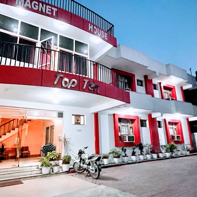 Hotel Magnet House