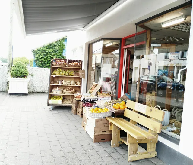 Sullivan's Country Grocer