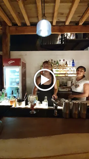 Mundaka Pizza & Cocktails