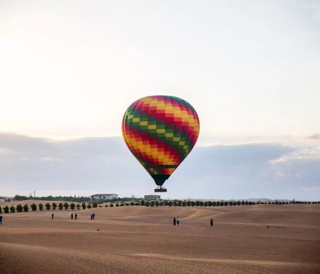 Hot air balloons Dubai - Adventurous Hot Air Balloon Rides