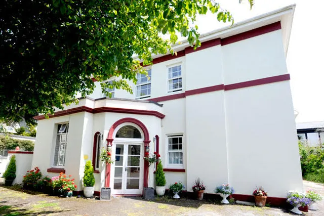 Rose Court Holiday Apartments