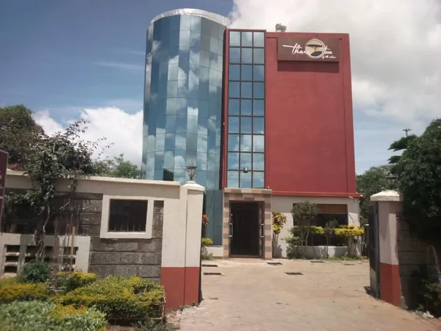 Thorn Tree by The Address