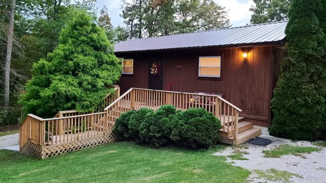PORCH SWING PROPERTIES - 1)The CliffTop Cottage ️ 2) Hill’s Hideaway ️