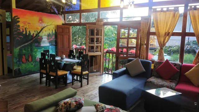 Hostal Casa Madera