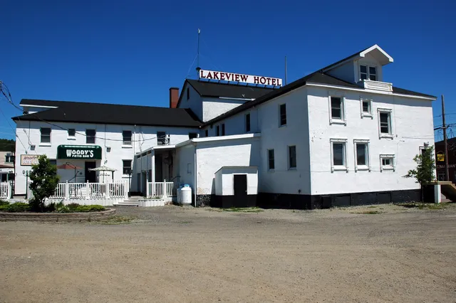 Lakeview Hotel