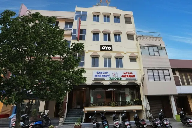 OYO 86939 Hotel Jayanag