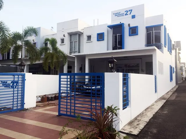 Tropical Santorini Homestay