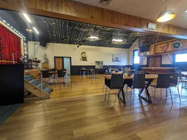 Rhonda’s On Midlands