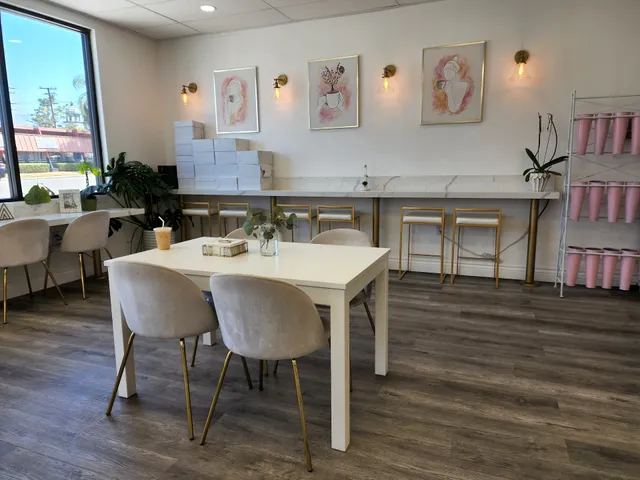 Sugar Bloom Cakery & Coffee