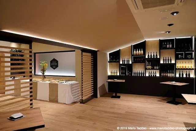 Dada restaurant & bar