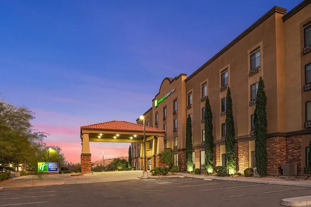 Holiday Inn Express & Suites Twentynine Palms- Joshua Tree by IHG