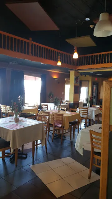 La Perle Restaurant & Lounge