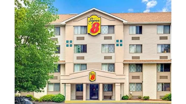 Super 8 by Wyndham Stamford/New York City Area