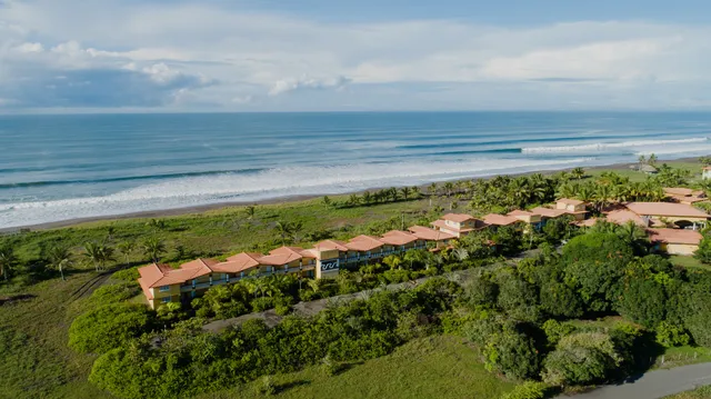 Las Olas Beach Resort