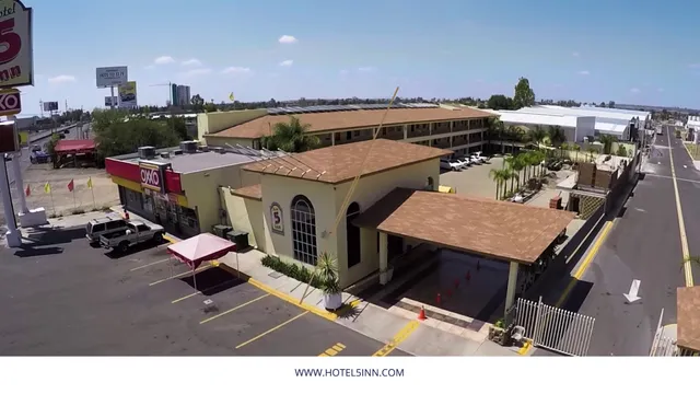 Hotel 5 Inn