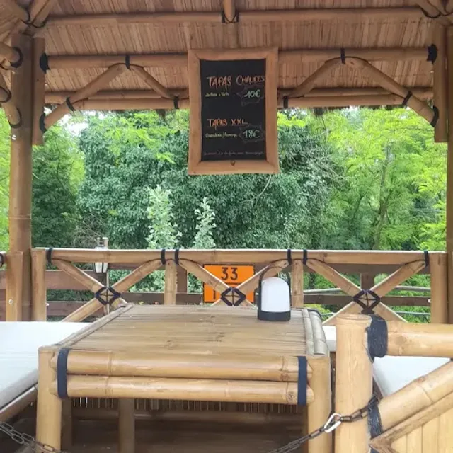 Guinguette restaurant bar L'Essence du New Siècle