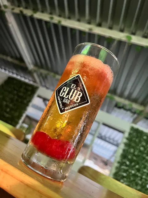 EL CLUB BAR
