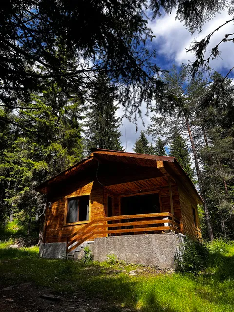 Райски кът "Еленова поляна"