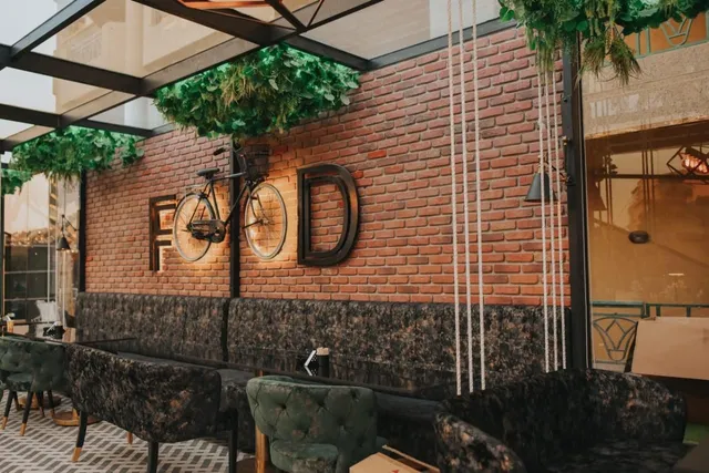 Sun Roof Lounge & Cafe