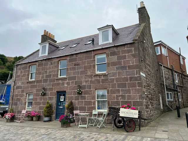 Shorehead Guest House