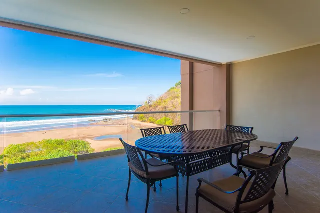 Breakwater Point Jaco