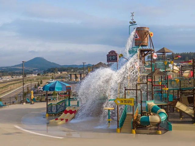 Jellystone Park™ Larkspur