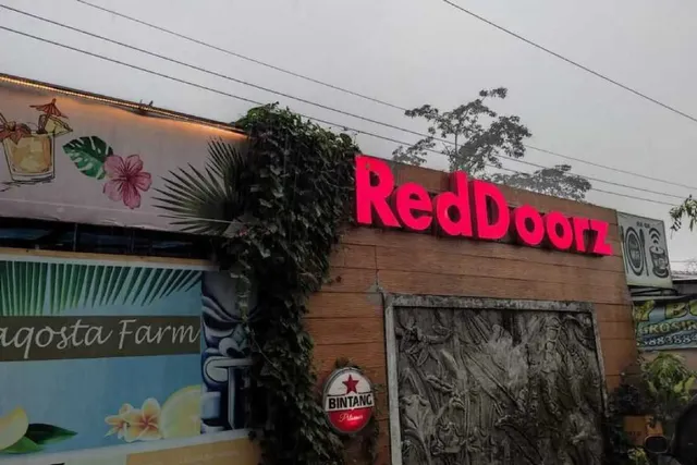 RedDoorz @ Jalan Raya Baturaden
