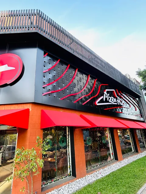 Pizza Hut - Union Place